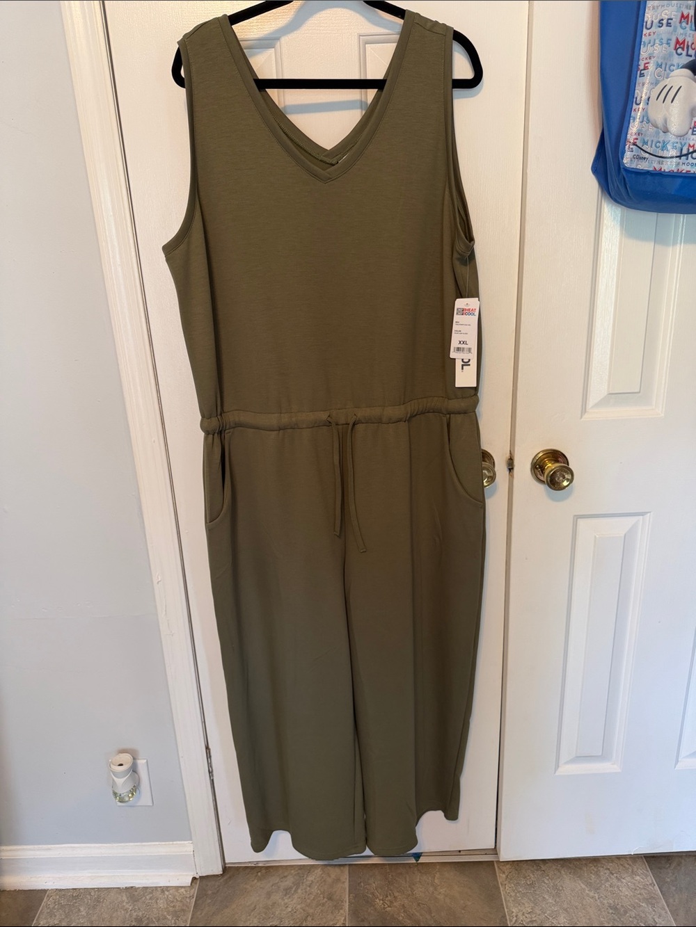 32 degree cool one piece Sleeveless Drawstring Waist Jumpsuit with Pockets